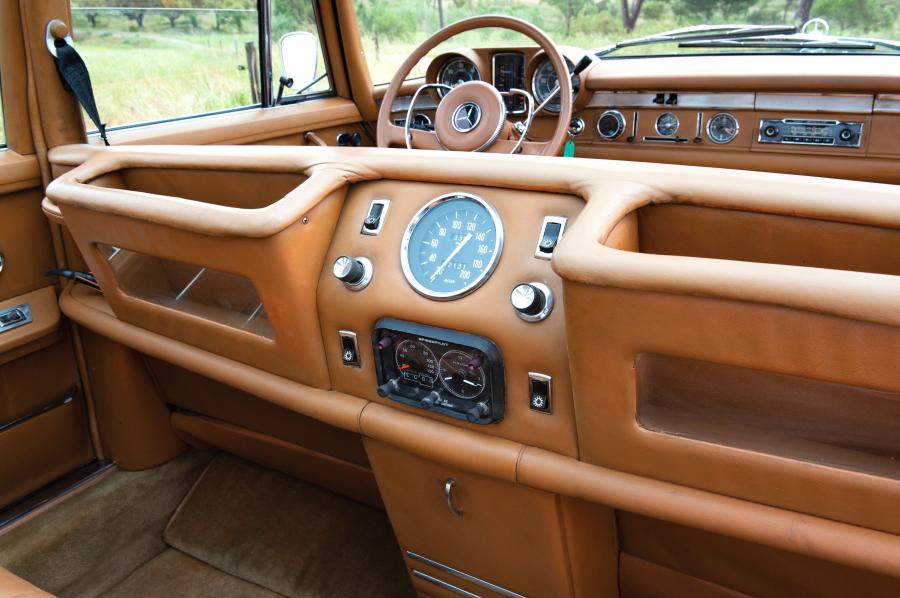 Интерьер Mercedes-Benz 600 by Chapron (Br.100.012.12.000787) 1966 года  (фото 14 из 20)